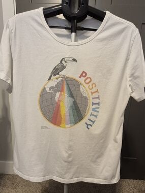 FARM Rio Positivity Toucan Graphic Tee White Size L Rainbow Globe Shirt